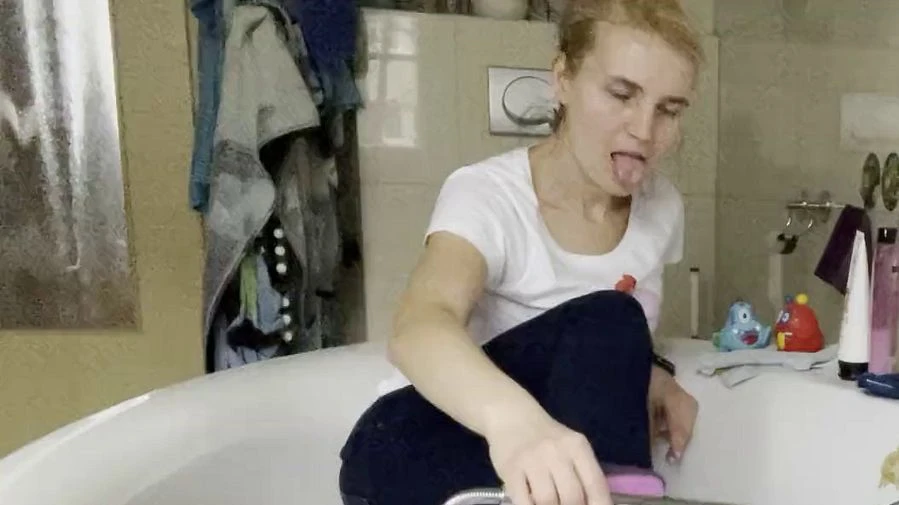 Mega Gummistiefel Show in der Badewanne