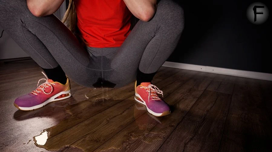 Durch meine graue Leggings pissen