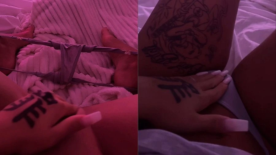 Hot blonde Teen morgens Horny fingern