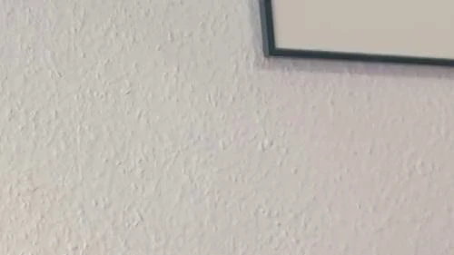 Ich lecke und fingere meine geilen Achseln und spiele mit meinen harten Nippeln