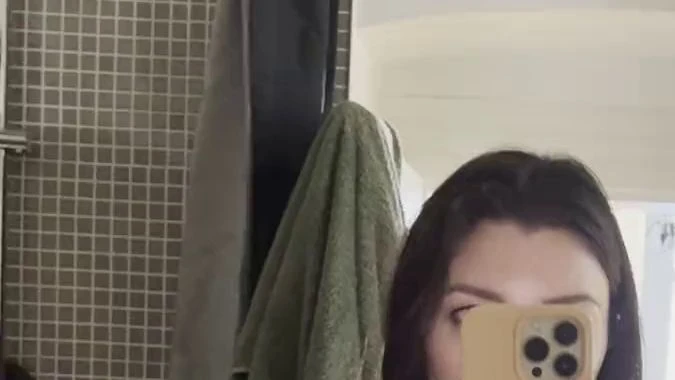 Sooo du kleine geile Drecksau ich wuerde es so geil finden wenn du dir jetzt einen runter holst