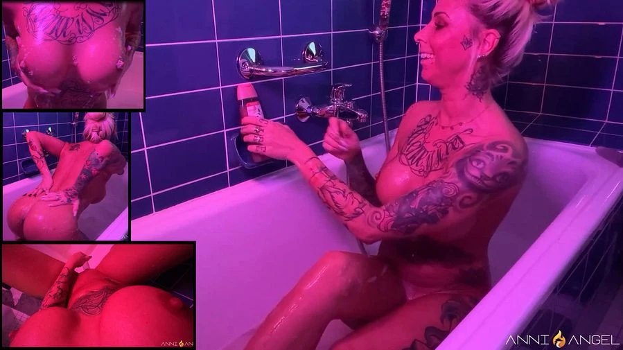 Feuchte Fotze feuchte Titten geil in der Wanne gewixxt