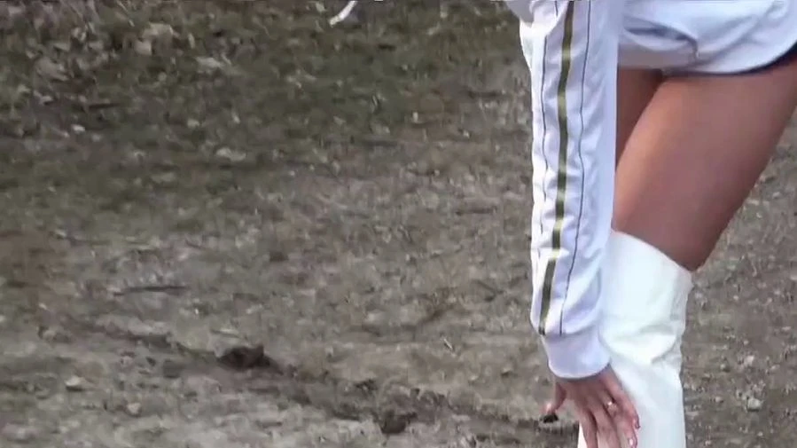 Sexy Overknees Posing