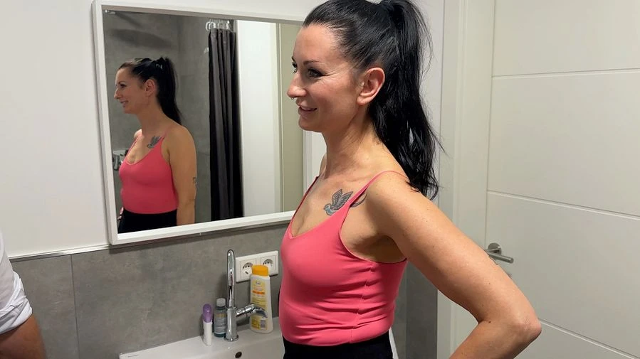 Endlich darf mein SCHWAGER ran heimlicher Badzimmerfick neben meiner Schwester