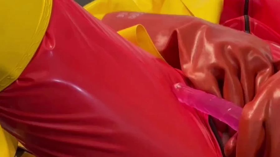 Hallo aufgepasst meine PVC und Regen Freunde hier kommt was spezielles fuer euch