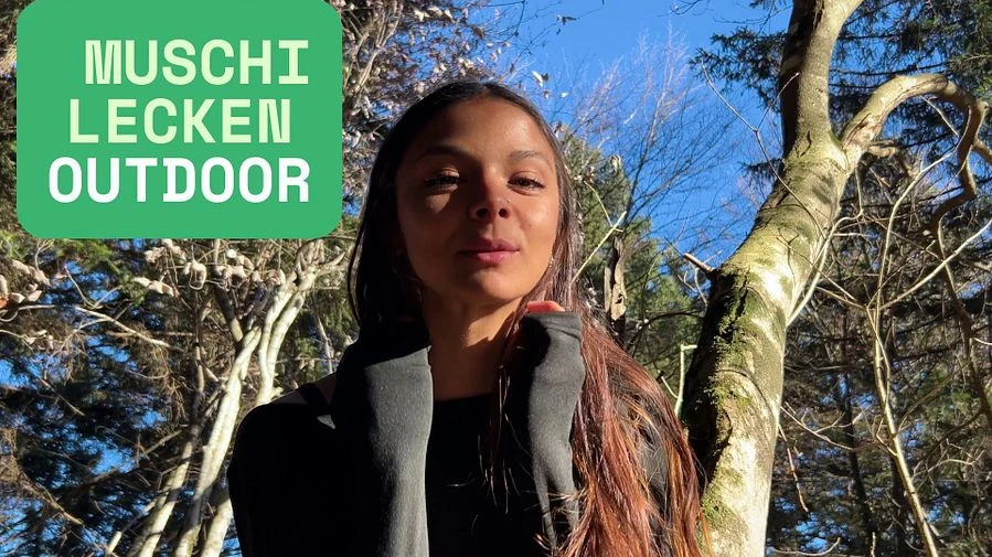 Outdoor Lust Ich werde im Wald hemmungslos verwoehnt