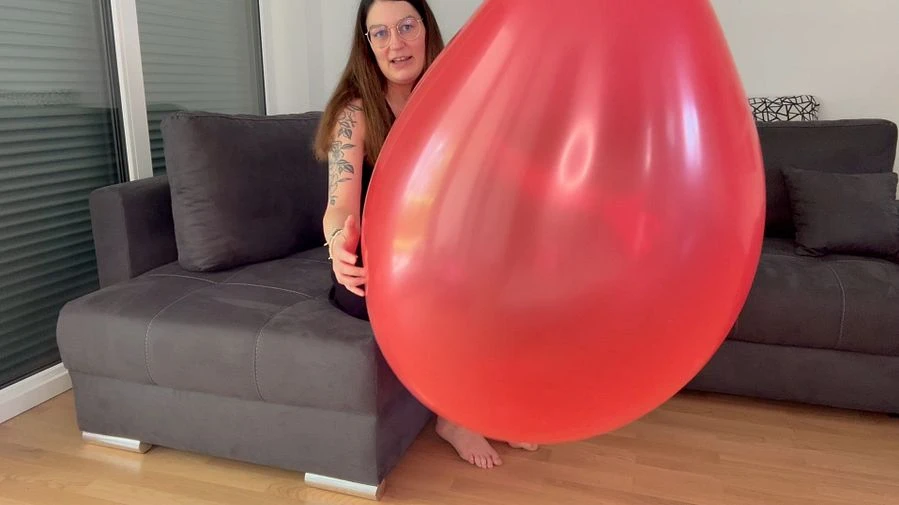 Der riesige Ballon platzt mir unterm Arsch weg