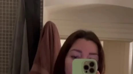 Hey meine geile Ficksau Ich hoffe du bist gerade genauso geil wie ich