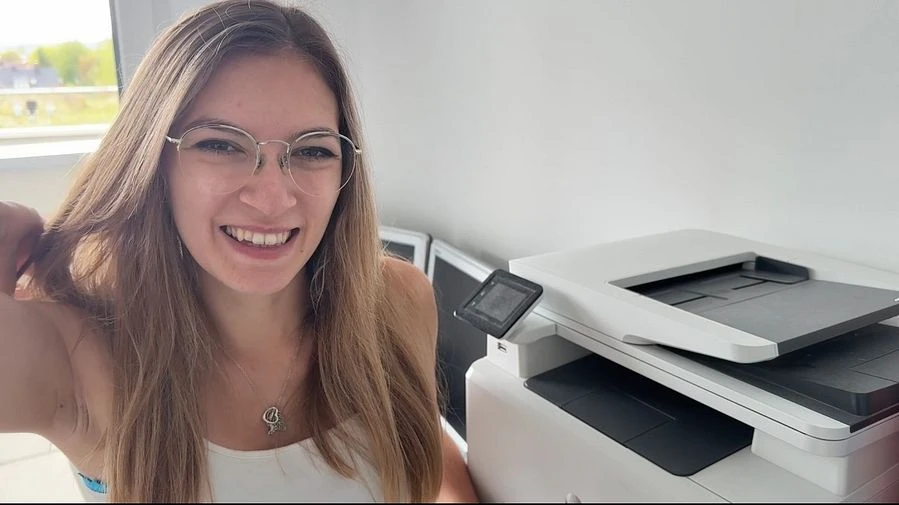 Verpasstes Date Nachbar fickt mich und verpasst mir GESICHTSBESAMUNG