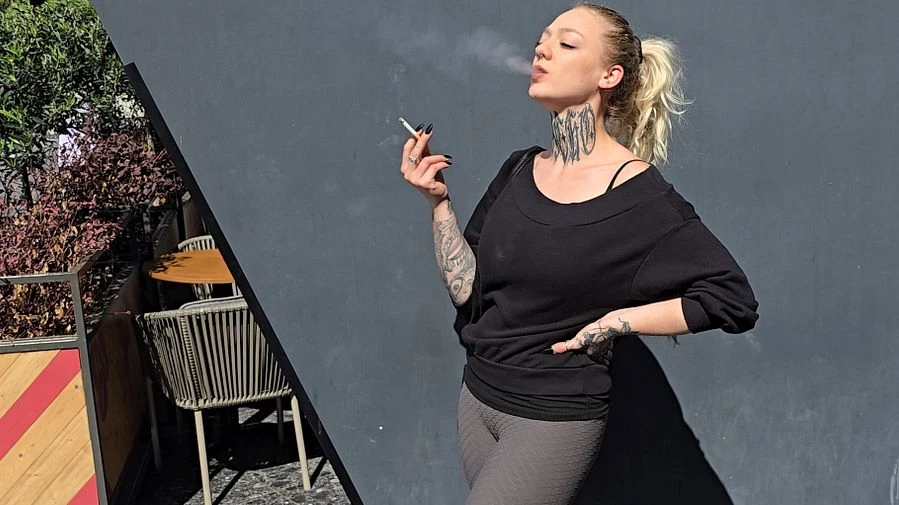 Notgeilste Schlampe auf MDH So leicht bin ich zu ficken