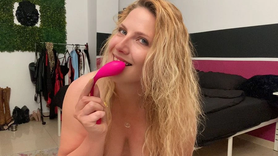 Zum Orgasmus gelusht so zu sagen Kein Schwanz da Ich wichs meine Fotze bis sie kommt