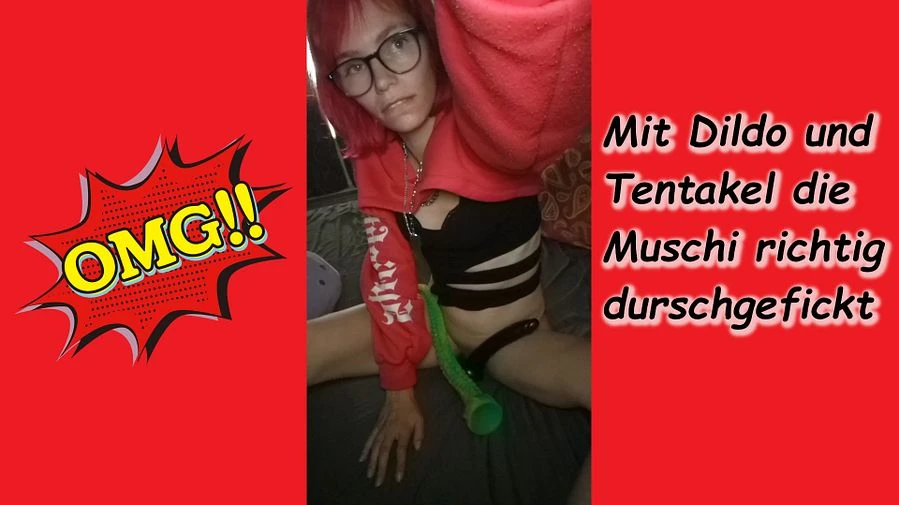 Mit Dildo die Muschi richtig durschgefickt