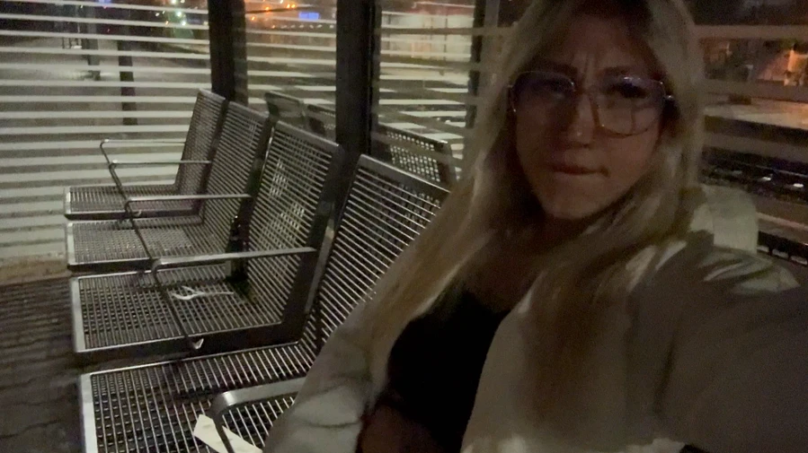 Ein Moment zwischen Blitz Lust und voelliger Hingabe