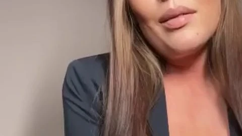 Anal Plug im Buero Nach Bueroschluss meine Lust kennt keine Grenzen