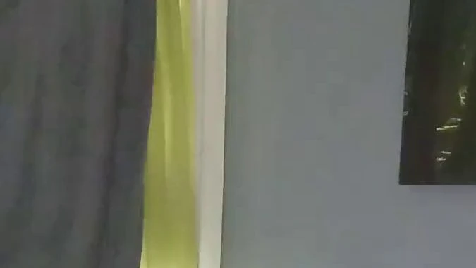 Schau zu wie ich mir einen 40 cm Dildo anal einfuehren