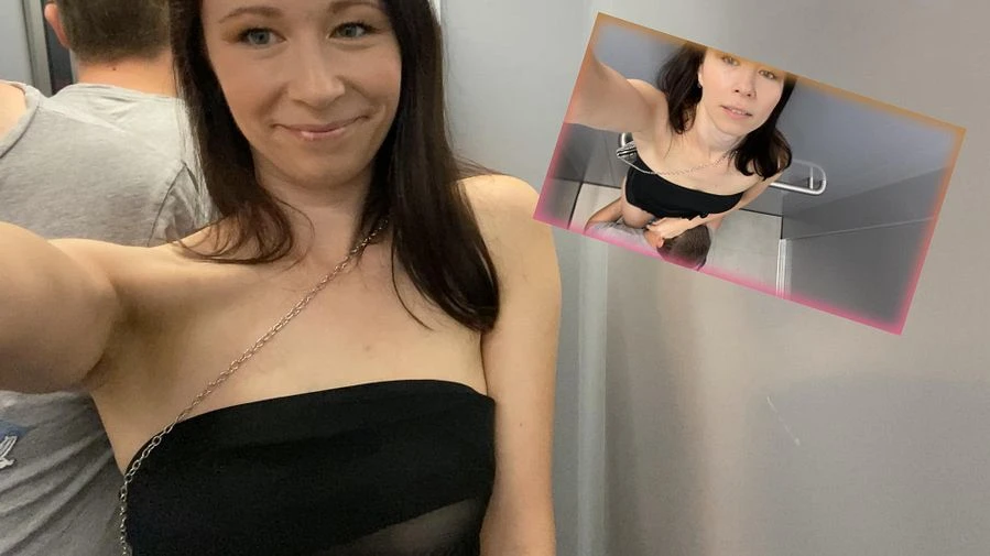 Fast erwischt Passant leckt mich im Aufzug