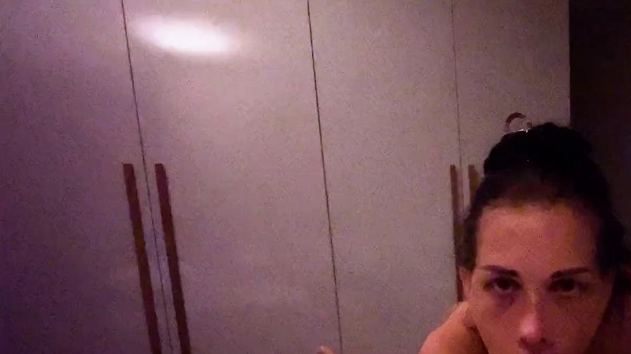 Spontaner Blowjob ueber eine Dating App