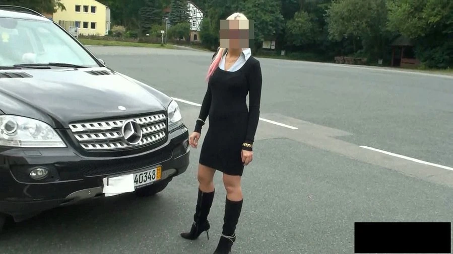 Geschaeftsfrau vom USER weggefickt