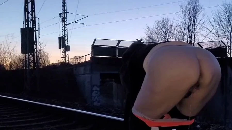 sexy NS Compilation pubilc outdoor in High Heels piss in Jeans open Pussy mit sexy NS Squirt