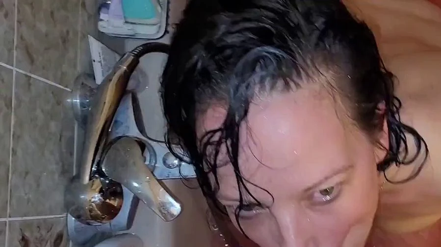 fremdem Typen nach Party geil den Schwanz gelutscht