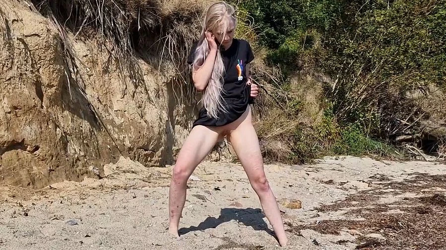 Feucht und stuermisch NS am Strand