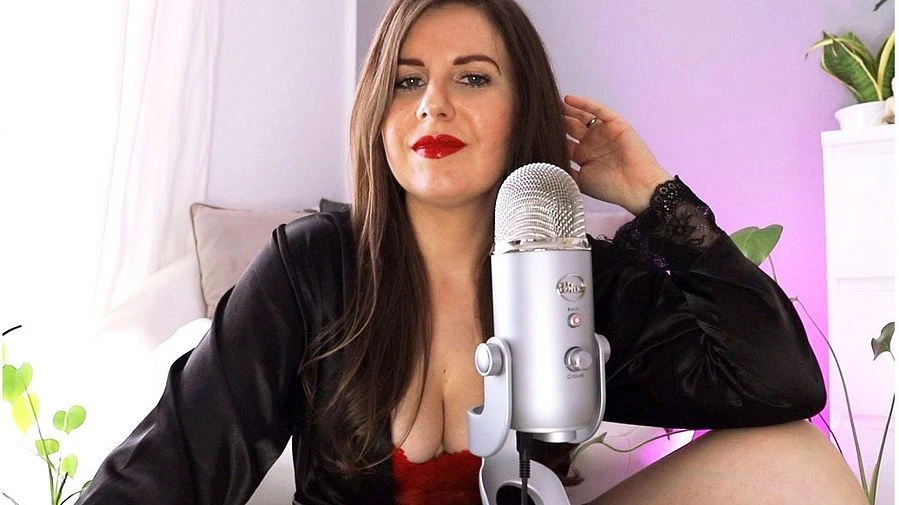 Schwanzgeile Drecksau im Pornokino Teil 2