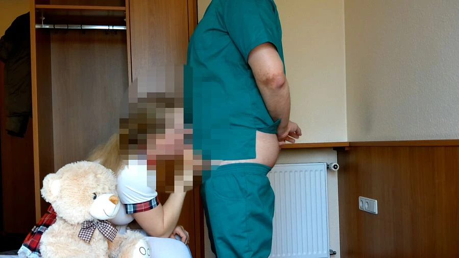 18jaehriges Schulmaedchen Ihr erstes Deepthroat Happy End